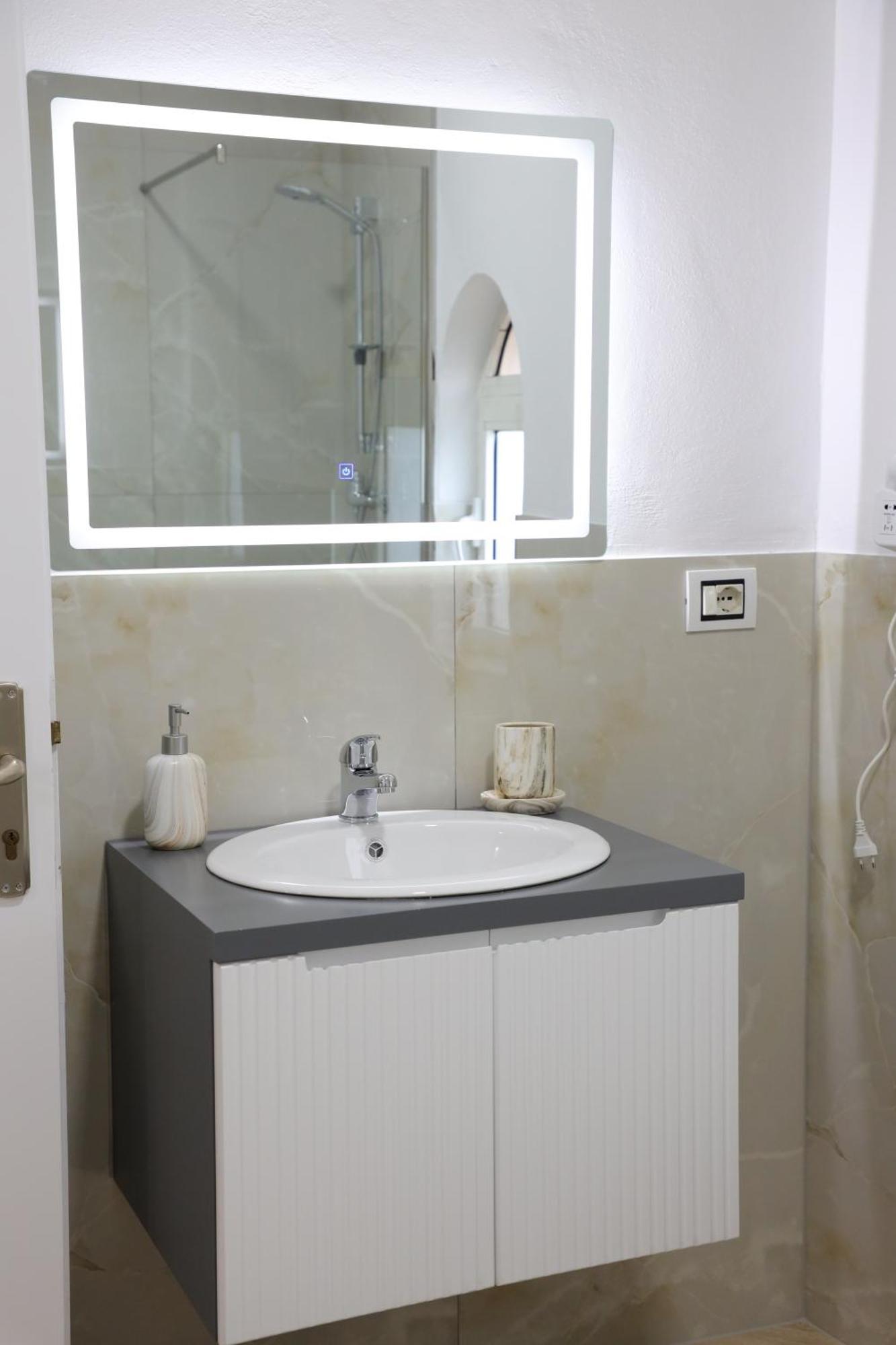 Alesio Guest House Круя Экстерьер фото